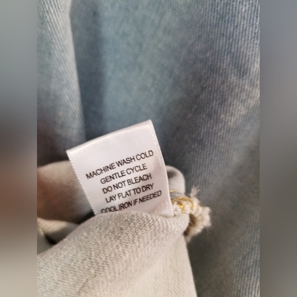 Womens Say What ? Distressed & Floral Enbroidered Denin Jacket Light Wash L - Picture 6 of 10